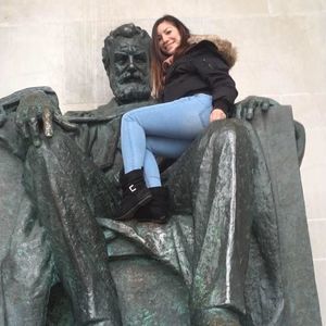 Meet your Posher, Cryssy